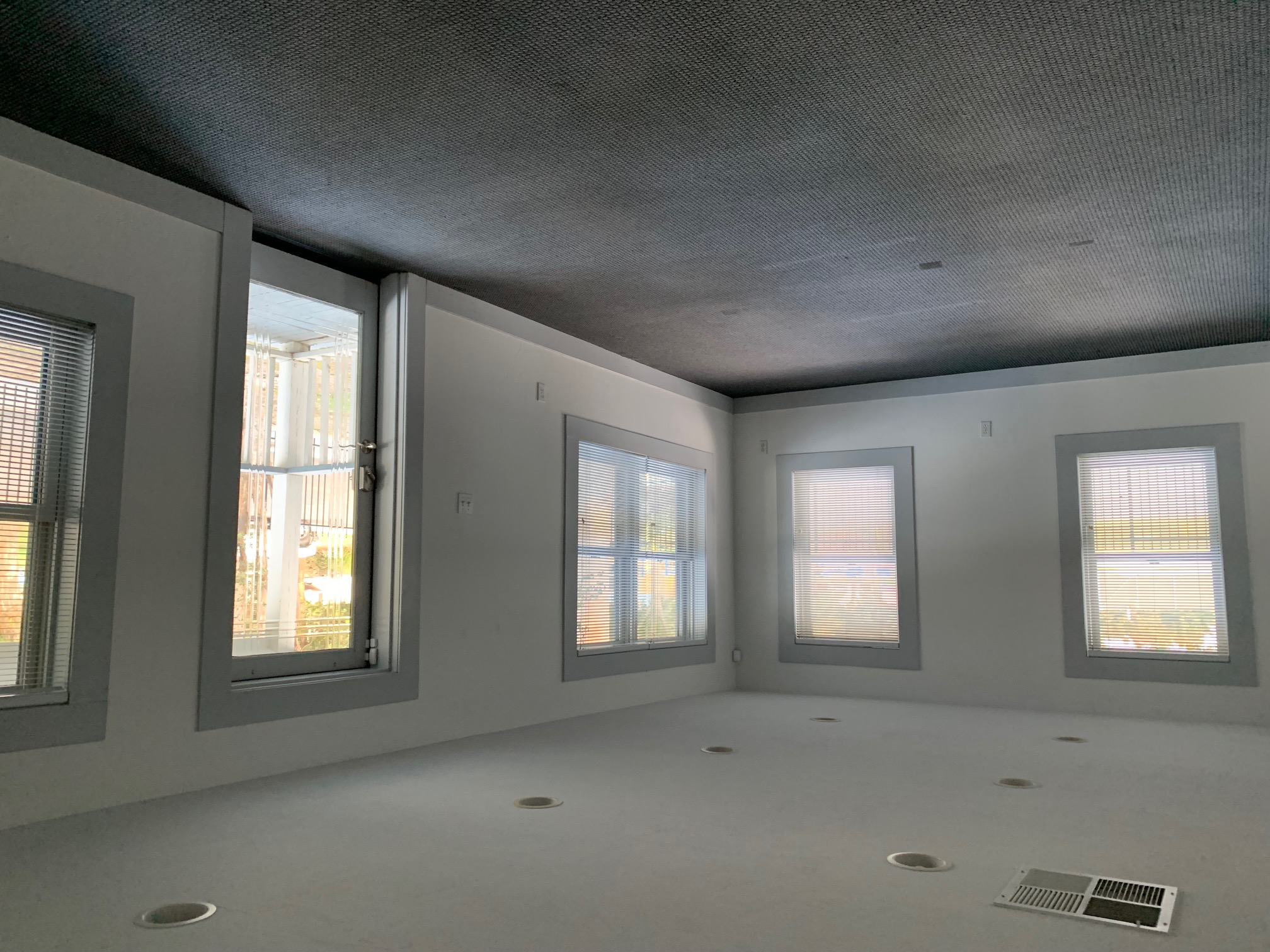 1100 W Center Avenue Visalia CA 93291 UNDER CONTRACT